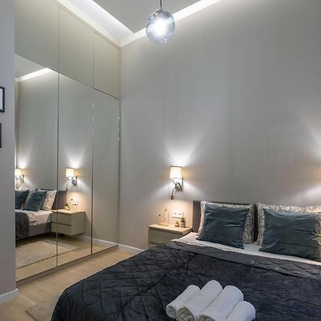 Luxurious & Spacious Central Residence With Balcony Будапеща Екстериор снимка