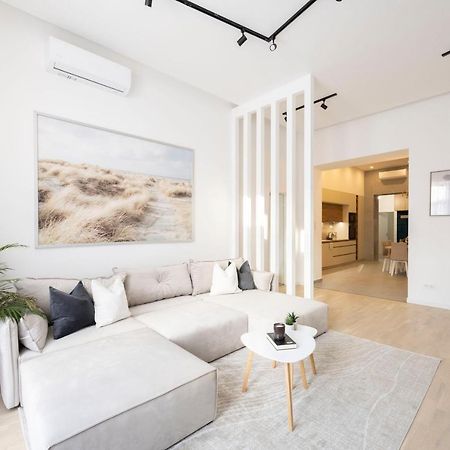 Luxurious & Spacious Central Residence With Balcony Будапеща Екстериор снимка