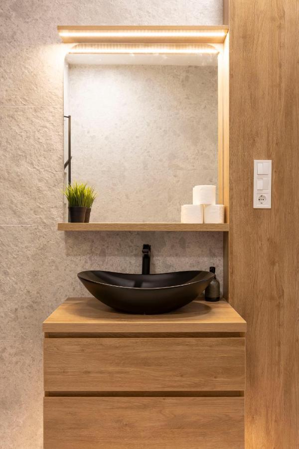 Luxurious & Spacious Central Residence With Balcony Будапеща Екстериор снимка