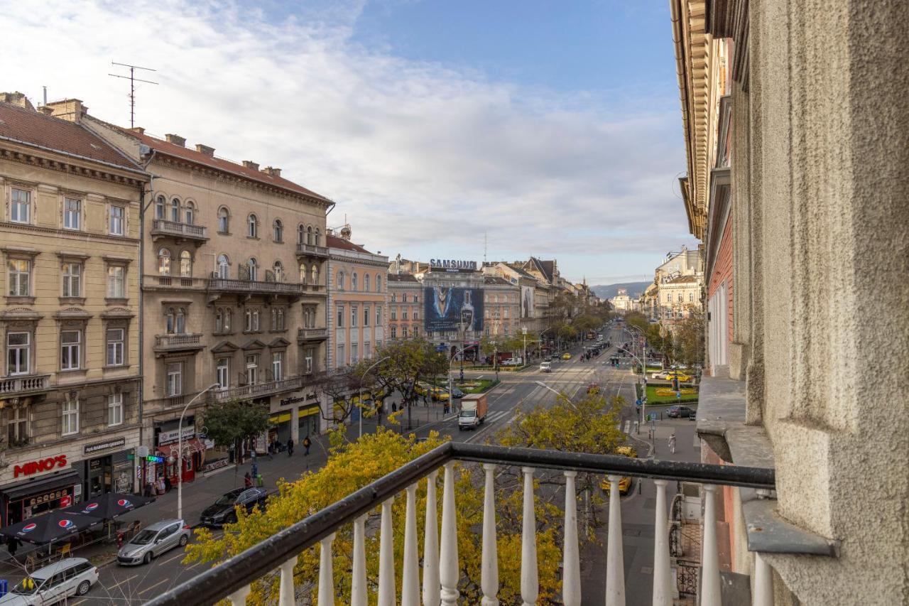 Luxurious & Spacious Central Residence With Balcony Будапеща Екстериор снимка