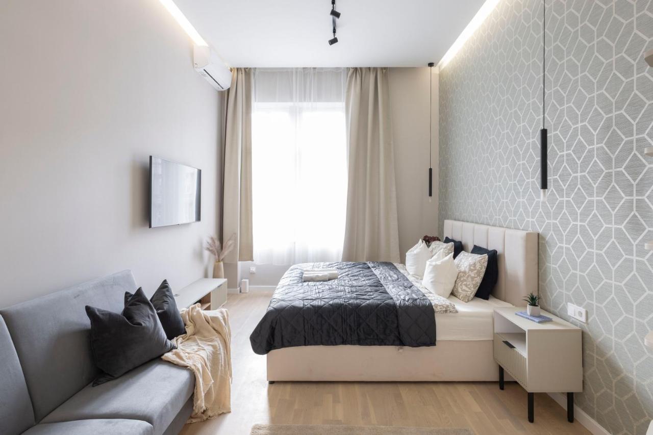 Luxurious & Spacious Central Residence With Balcony Будапеща Екстериор снимка